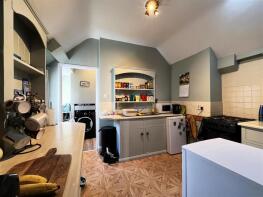 The Flat, The Square, Kenilworth CV8 1EB