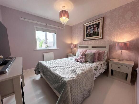 bed 2.jpg