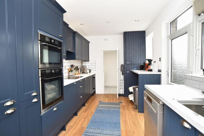 3 bed Terraced for sale Image 9