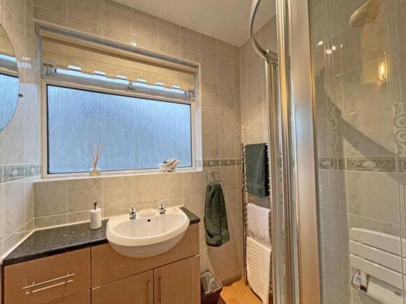Yeomans Way 18 Shower Room.jpg