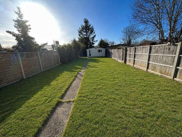 St. Georges Crescent, Cippenham photo 4