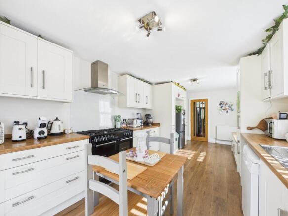 Kitchen/Dining Area