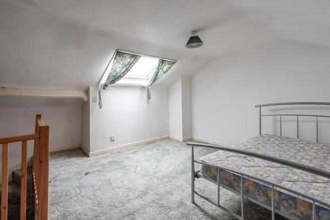 LOFT ROOM