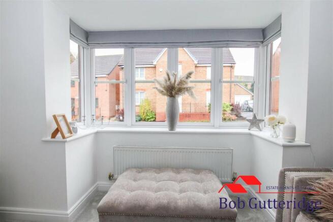 BAY FRONTED LOUNGE