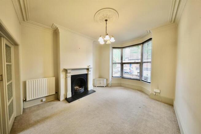 3 bed Terraced for sale Image 5