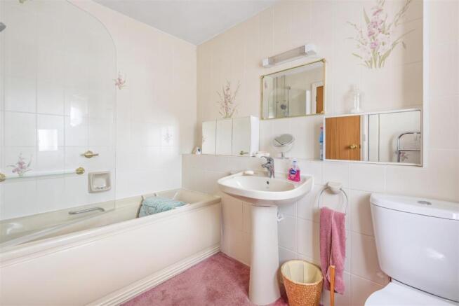 Bathroom.jpg