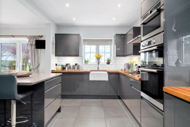 24 Millfield Close-4.jpg