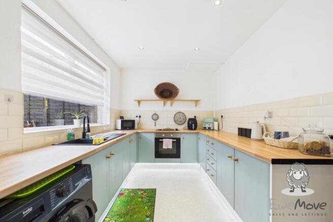 CAM03047G0-PR0059-STILL008