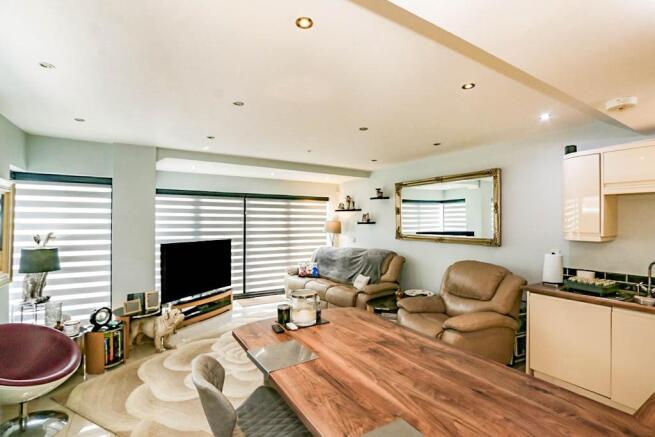 OPEN PLAN LIVING ARE