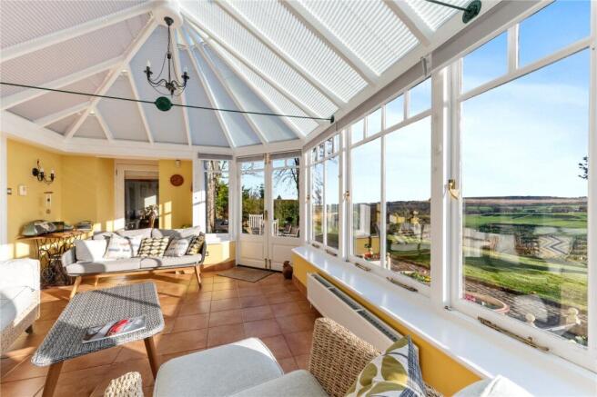 5 bed House for sale Image 12