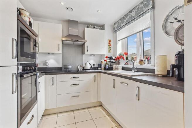 05-df689c87-57be-410e-9bab-37cdf3e5eea6GCMCS - 16 