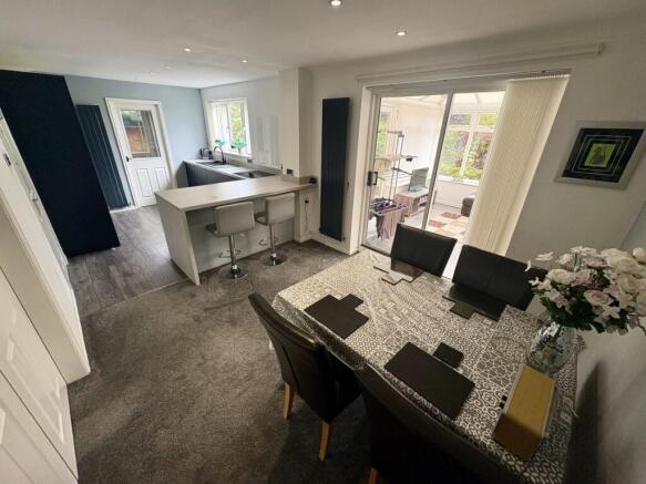 4 bed Detached for sale Image 5