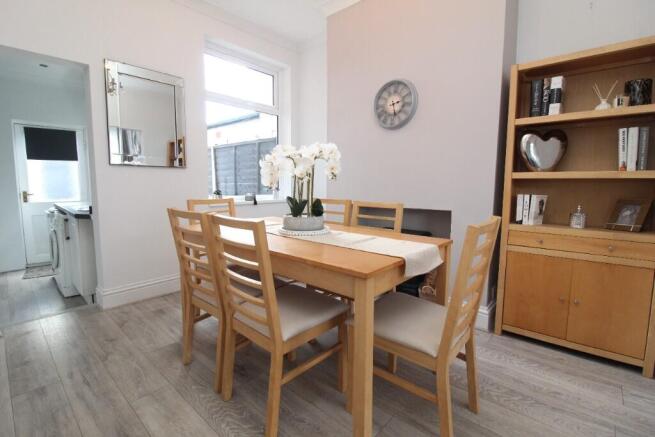 2 bed Terraced for sale Image 7