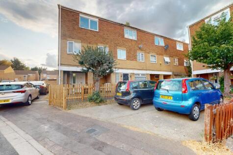 37 Gainsborough Road, Hayes, UB4 8NY