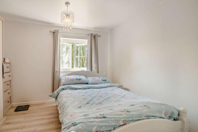 3 bed Flat for sale Image 7