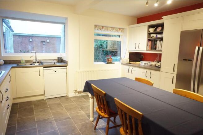 Kitchen/Breakfast
