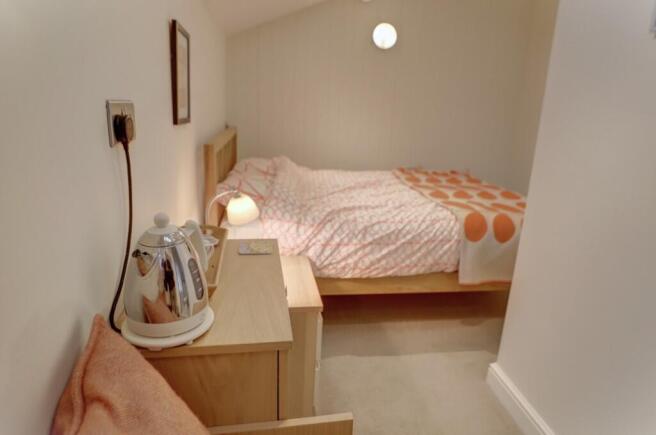 2 bed Cottage for sale Image 10