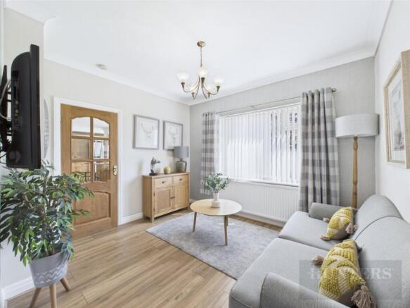 4 bed Detached for sale Image 5