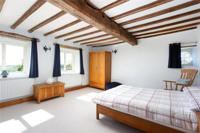 6 bed Detached for sale Image 12