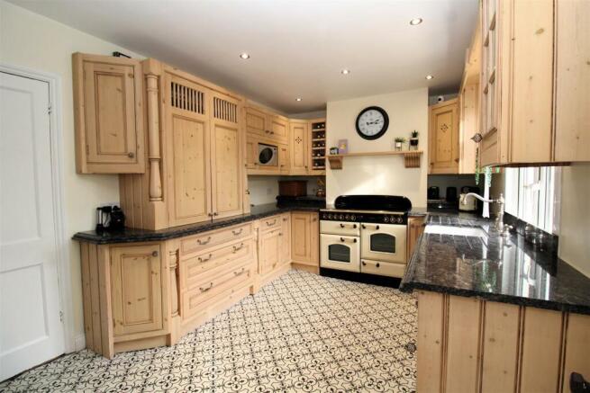 Kitchen/Breakfast Room