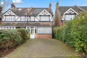 57, Lavender Vale, Wallington SM6 9QR