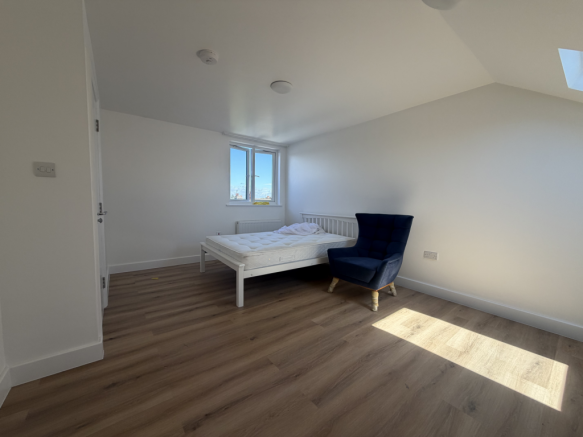 A beautiful and spacious en suite room