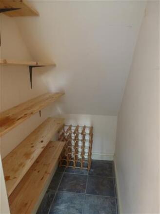Cloakroom/wc