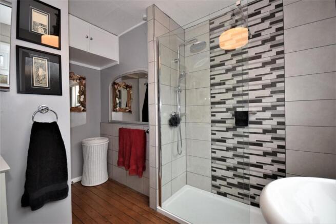 SHOWER.JPG