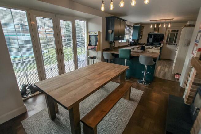 Kitchen/Dining Room