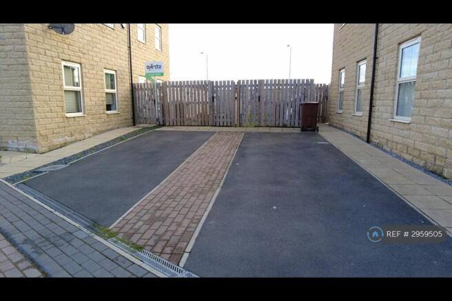 2 bed Semi-Detached to rent Image 12