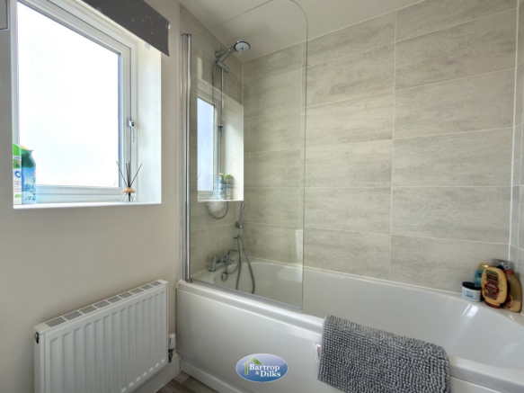 3 bed Semi-Detached for sale Image 4