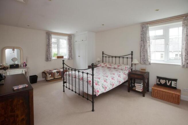 7 ELM CLOSE - WEB 1.jpg