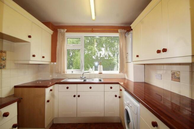kitchen e.jpg
