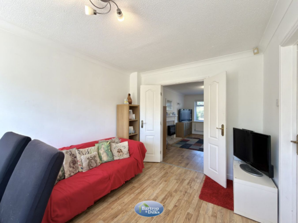 4 bed Detached for sale Image 10