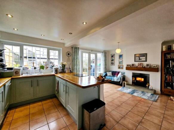 4 bed Terraced for sale Image 4