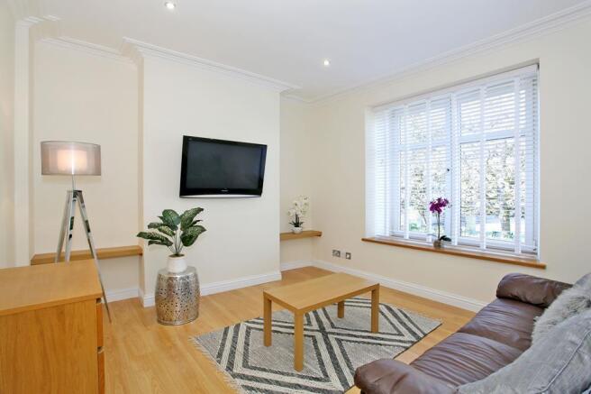 82B LIVING ROOM (1)