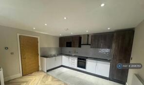 Flat 2, 285 Sir Robert Peel Court, Stratford Road, Shirley, Solihull B90 3FU