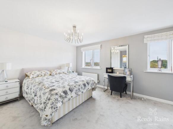 4 bed Detached for sale Image 7