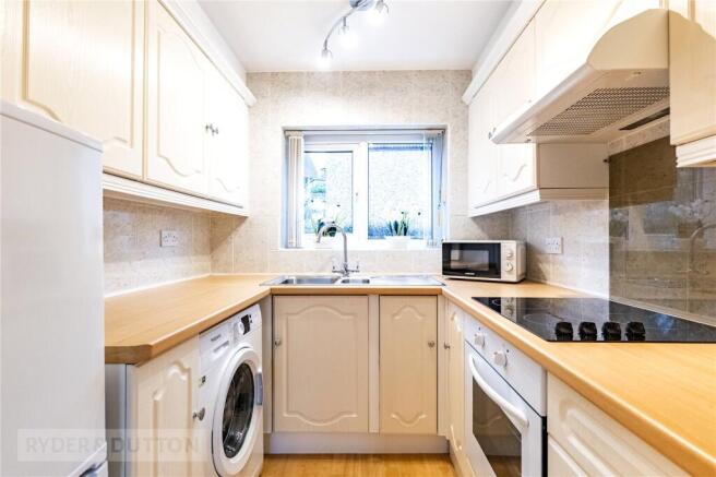 2 bed Apartment for sale Image 6