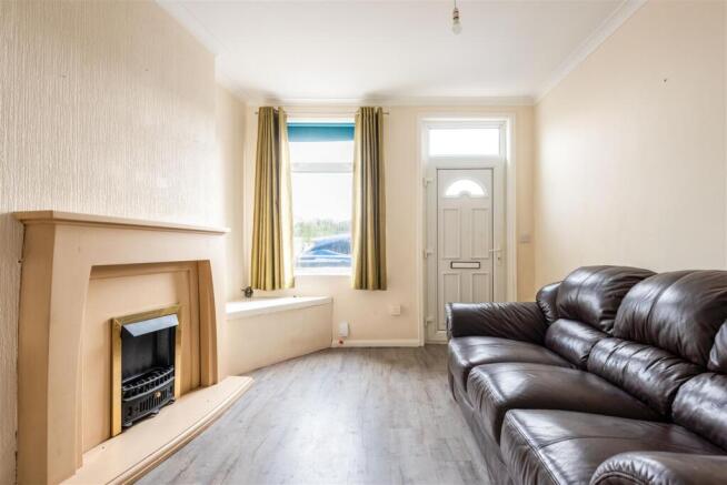 122 Manor Road-2.jpg