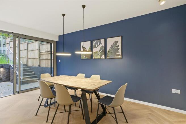 1 Acorn Close - 81lBfTzjZtgPmKZ9veze.jpg