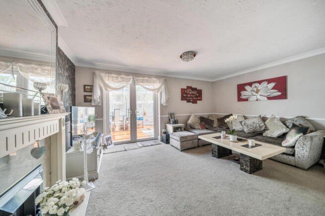 1317982-3-6863d6b...