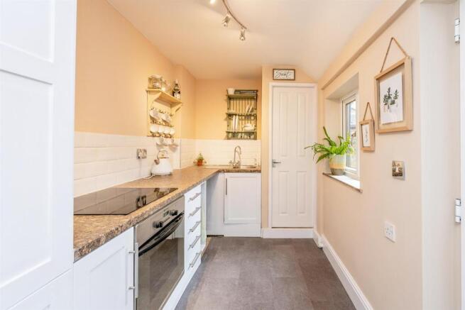 Fitted Kitchen: