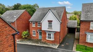 4, Aurora Gardens, Barlaston, Stoke-on-trent ST12 9FR