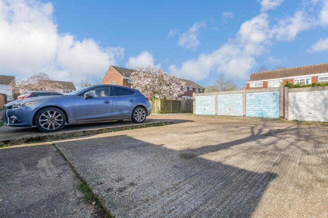Driveway/Parking