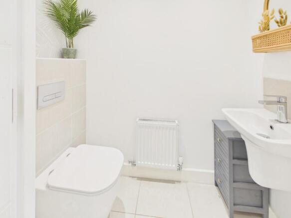 3 bed Terraced for sale Image 10