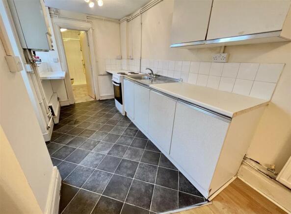4 - Block of Flats for Auction, Staple Hill, Brist