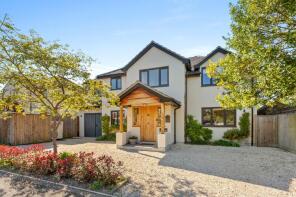4 Tailfeather, Thornton Crescent, Aylesbury HP22 6DG