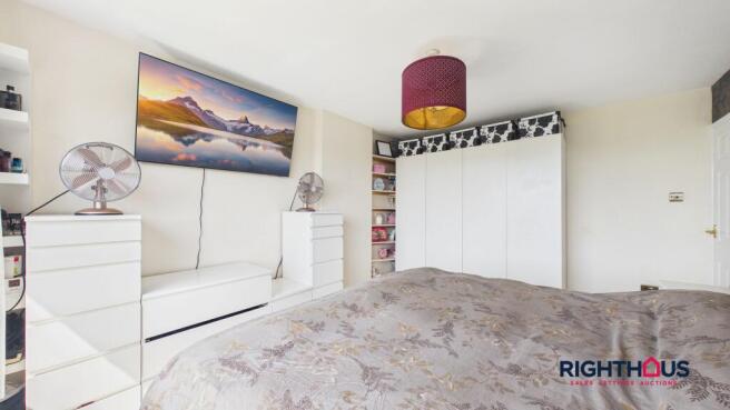 3 bed Semi-Detached for sale Image 12