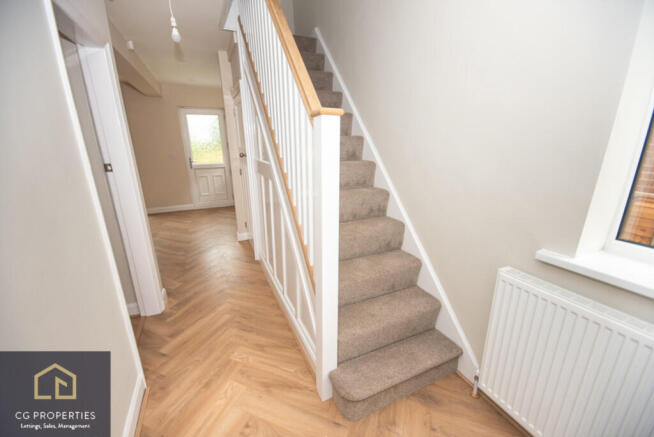 3 bed Semi-Detached for sale Image 8